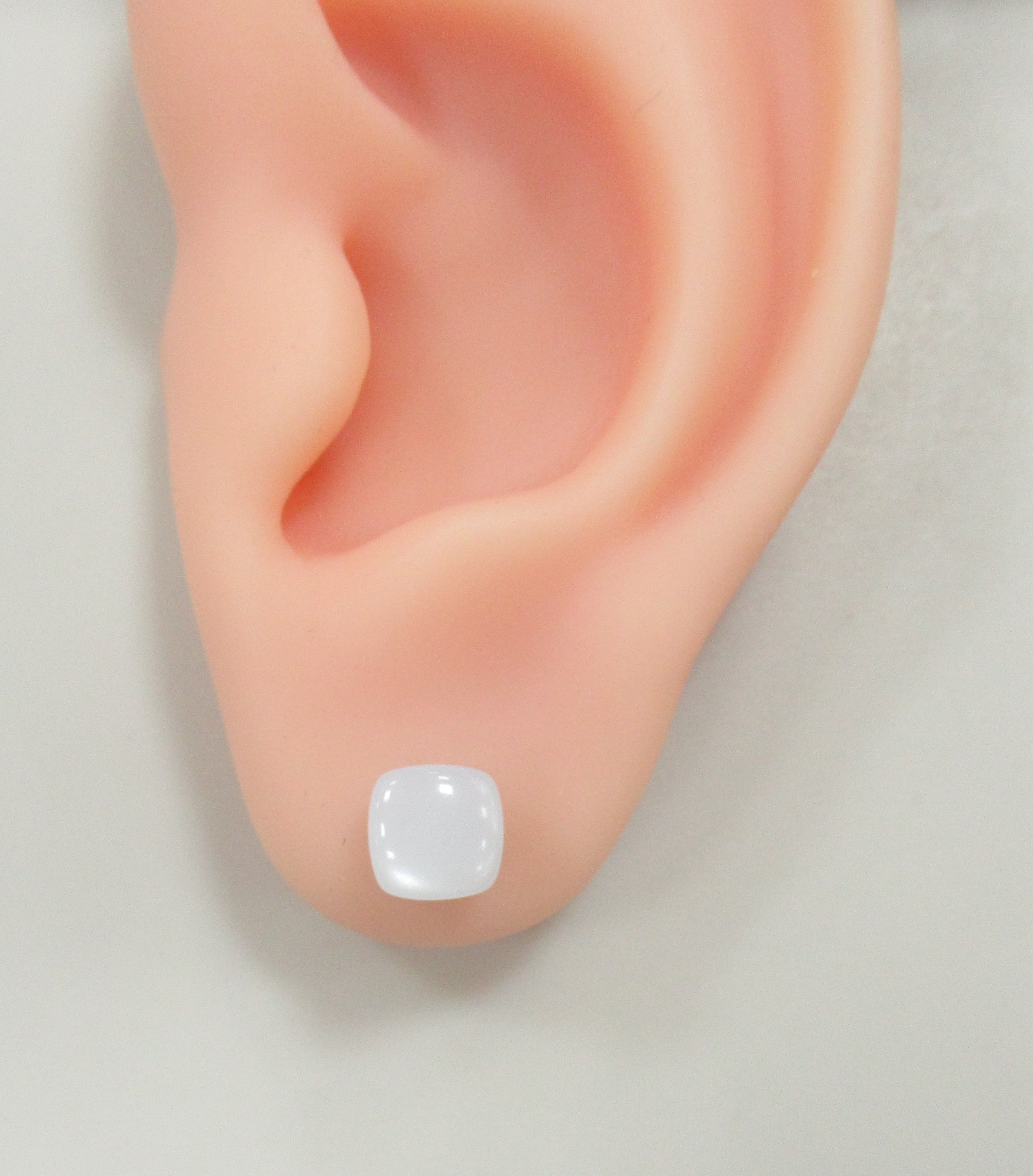 Серебряные серьги-пусеты с лунными камнями